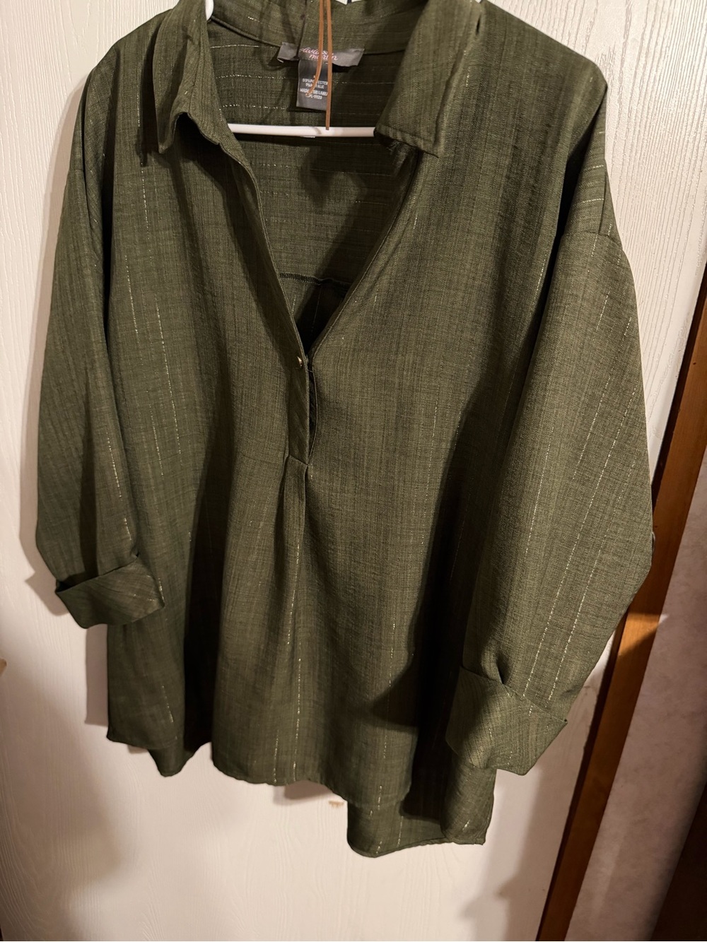 Olivia Martin Olive Green Metallic Pinstripe V-Neck Pullover Blouse Tunic size L